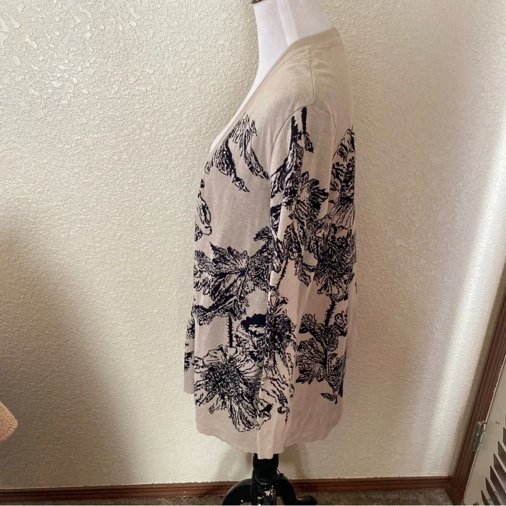 J Jill Missy Sweater Cardigan 100% Cotton Floral Tan Black Open Front Tight Knit